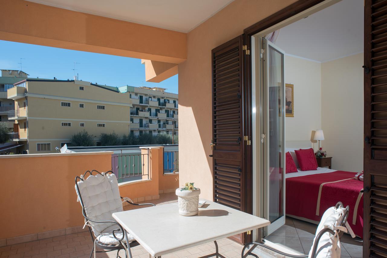 B&B Mareagro Santa Teresa Di Riva Exterior foto