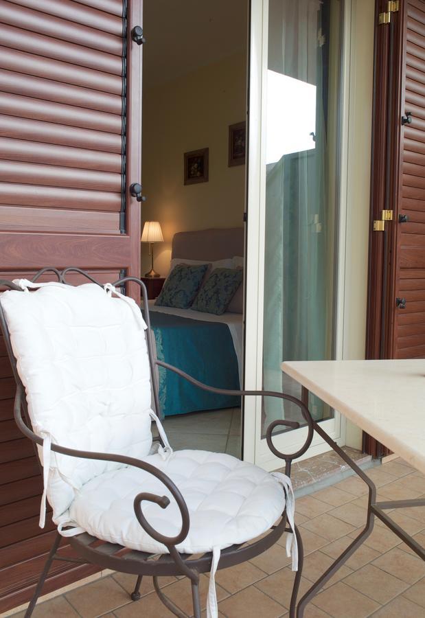 B&B Mareagro Santa Teresa Di Riva Exterior foto
