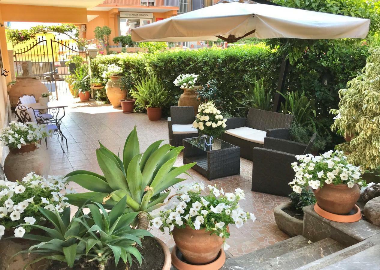 B&B Mareagro Santa Teresa Di Riva Exterior foto